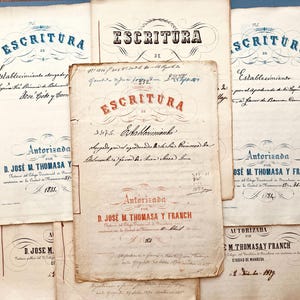 Antike Papierkunst: Handschriftliche notarielle Akte aus dem 19ten Jahrhundert. Doppelseitig Geschriebene Dokumente. Antikes Baumwollpapier.