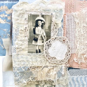 Resti di cotone, lino e pizzo francesi d'epoca per Junk Journal. Pezzi tessili antichi per progetti fai da te creativi. Delizia di cucitura lenta