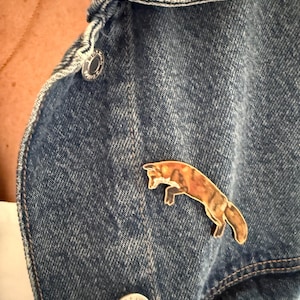 Wooden Fox Woodland Animal Pin Badge - Animal Brooch, Cute Teen Gift, Animal Badge, Lincs wildlife trust donation, Woodland Badge Set