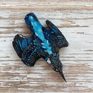 Sustainable Wooden Kingfisher Bird Magnet for Refrigerator, nature inspired gift