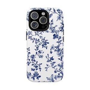 Light Blue Floral Phone Case: Elegant Protective Cover