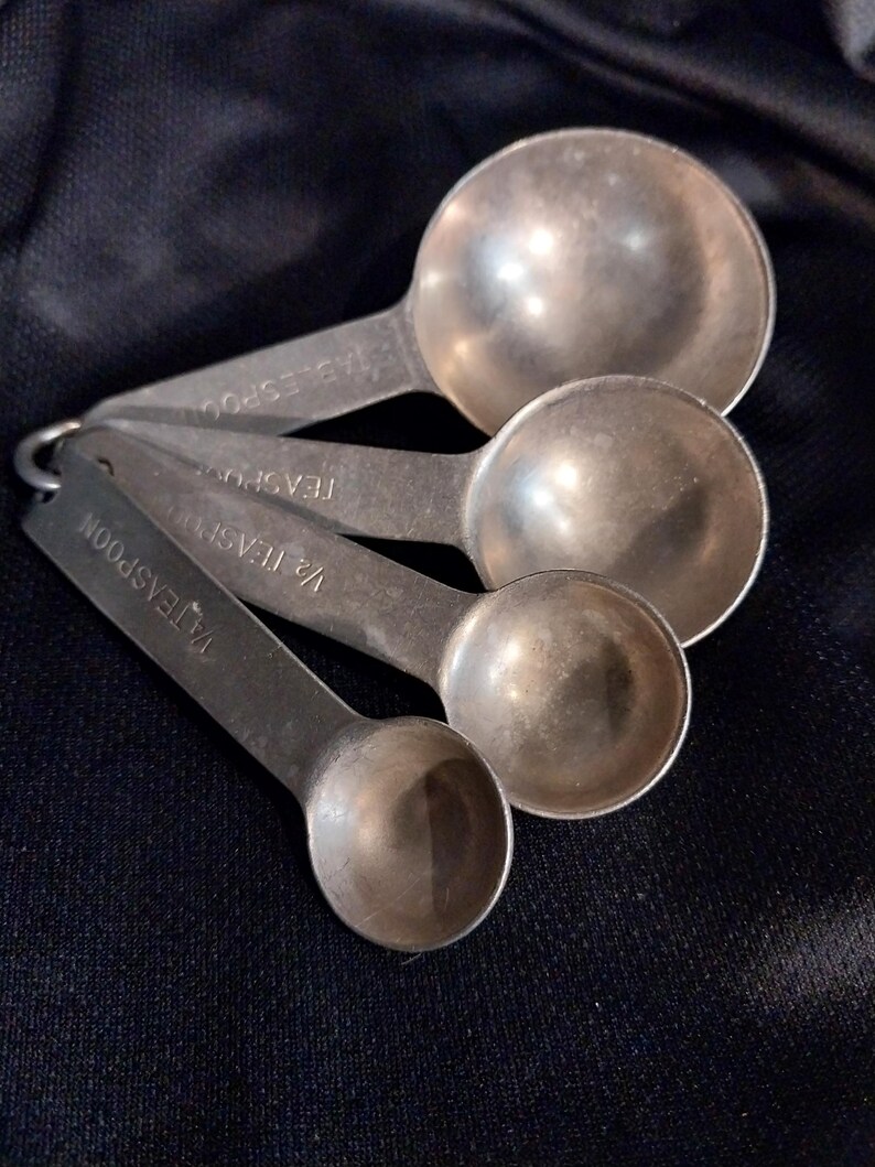 Vintage Measuring Spoons - Etsy