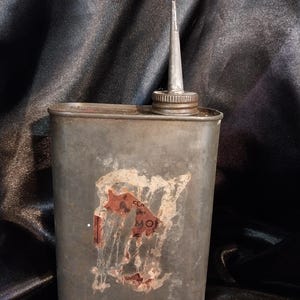 Vintage Oil Can