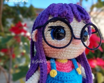 Patrón de crochet: Muñeca Aralee con gorra y lentes México