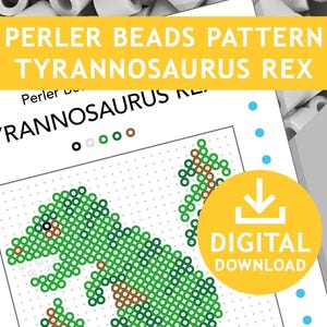 Könnte beinhalten: Ein digitales Download-Muster für einen grünen Tyrannosaurus Rex mit braunen Bäumen, entworfen für die Verwendung mit Perlen von Perler. Das Muster ist für eine 29x29-Noppenplatte und verwendet 5 mm Perlen.