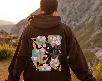 Bluza z kapturem w kwiaty w stylu boho chic, oversize'owa stylowa bluza z kapturem w kwiaty, estetyczna bluza z kapturem z polnymi kwiatami, bluza z kapturem z kwiatami na plecach