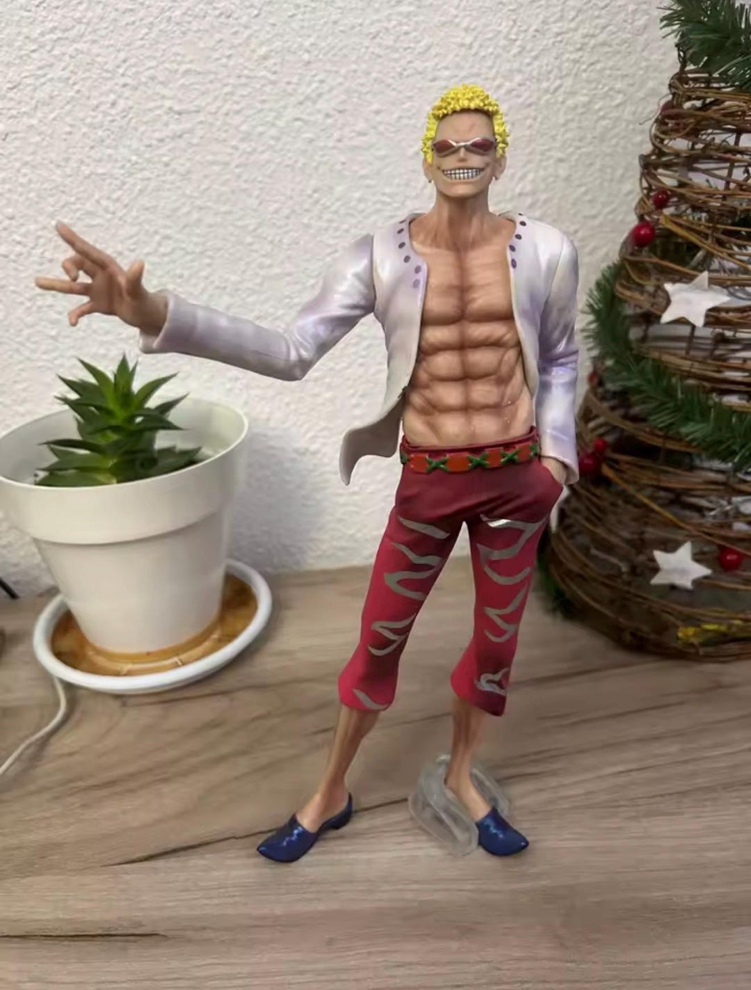 Doflamingo Figure 29cm | One Piece Anime Villain Statue