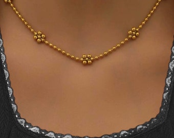 Gold daisy bead necklace flower bead gold plated stainless steel chain necklace cute small gold beaded necklace gold fashion necklace