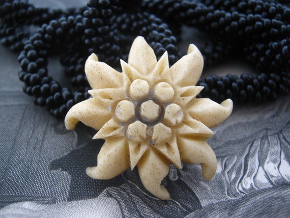 Vintage Carved Bone Flower Pin/Brooch - Edelweiss… - image 1