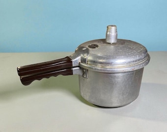 Vintage National Presto Model 60 snelkookpan, 4 Qt met jiggler en onderzetter