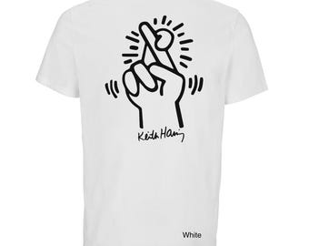 Camiseta de Keith Haring Fingers Crossed: Camiseta de cuello redondo de algodón orgánico