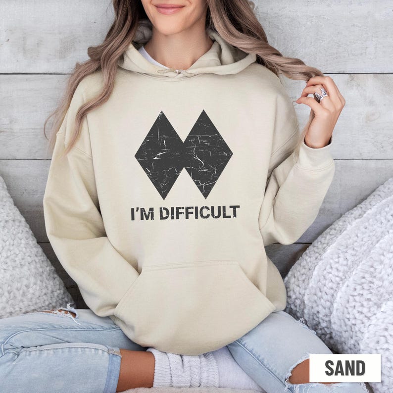 Ich bin schwierig Hoodie, lustiger Ski Hoodie für Frauen und Männer, Double Black Diamond Skiing Sweatshirt, Snowboard Hoodie, Ski-Liebhaber-Geschenk Bild 1