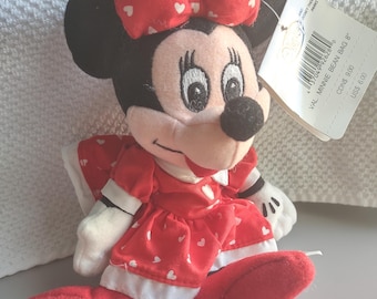 Disney Store Bean Bag- Minnie With Heart Dress, Bow, And Shoes 8" (With Disney Hang Tag)