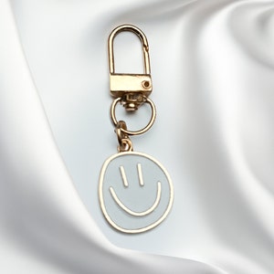 Smiley Schlüsselanhänger mini Keychain Tasche Anhänger Geschenk Beste Freundin Geburtstag Kleinigkeit JGA Geschenk Brautjungfern Weiß