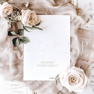 Mockup de convite de casamento | Papelaria para casamento | Flat Lay | Mockup de convite para chá de bebê | Cartão de reserva de data | Mockup de cardápio | Mockup 5X7