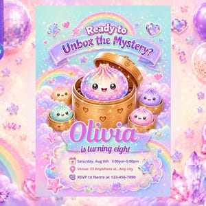 Könnte beinhalten: Eine Geburtstagseinladungskarte mit pastellfarbenem Regenbogenhintergrund, Wolken, Sternen und Luftballons. Der Text lautet Ready to Unbox the Mystery, Olivia is turning eight, inklusive Veranstaltungsdetails für Samstag, den 8. August.