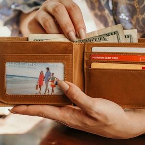 Mejor regalo de aniversario para él, billetera personalizada, billetera grabada, regalo para novio, billetera para hombres, regalo de padrino, regalo de Navidad para él