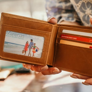 Regalo de Navidad para él, Regalo para él, Titular de dinero grabado personalizado, Cartera personalizada con parte de identificación, Regalo de cumpleaños de papá, Padre del novio