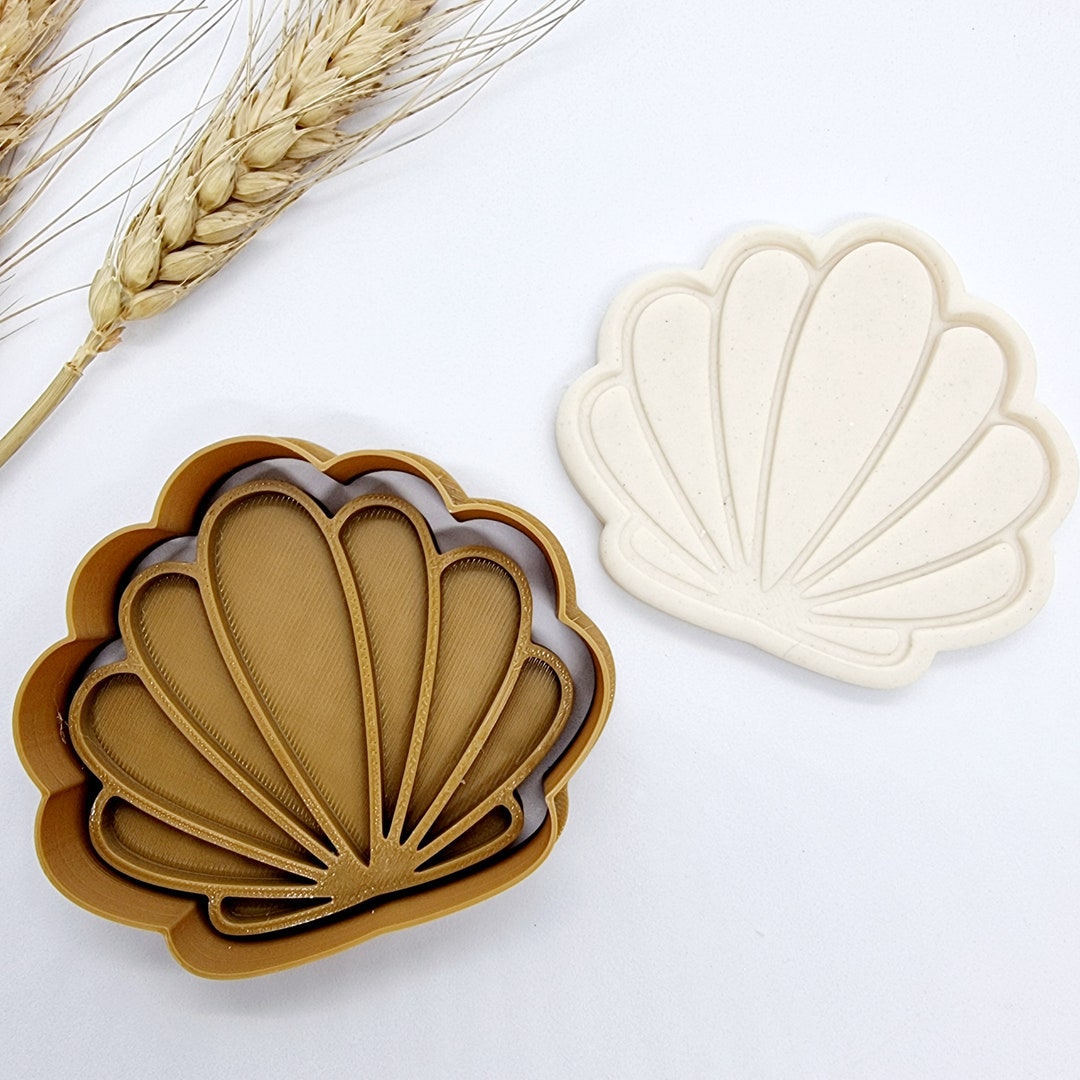 Clam Shell Ocean Themed Cookie Cutter & Fondant Embosser Stamp Set