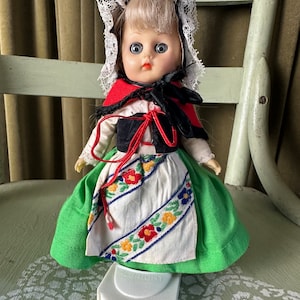 Vintage Dolls Of All Nations With Display Stand Scandinavia