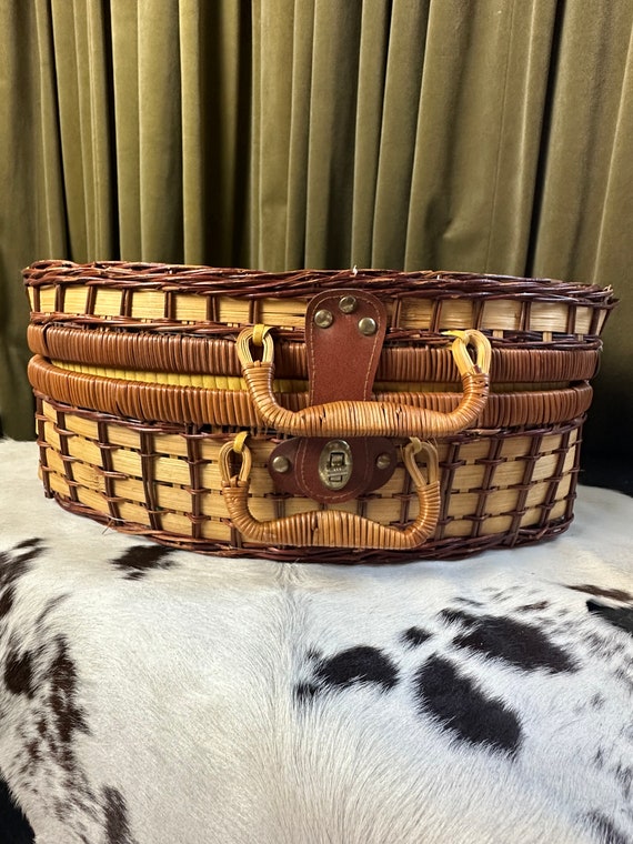 Vintage wicker picnic basket - Gem
