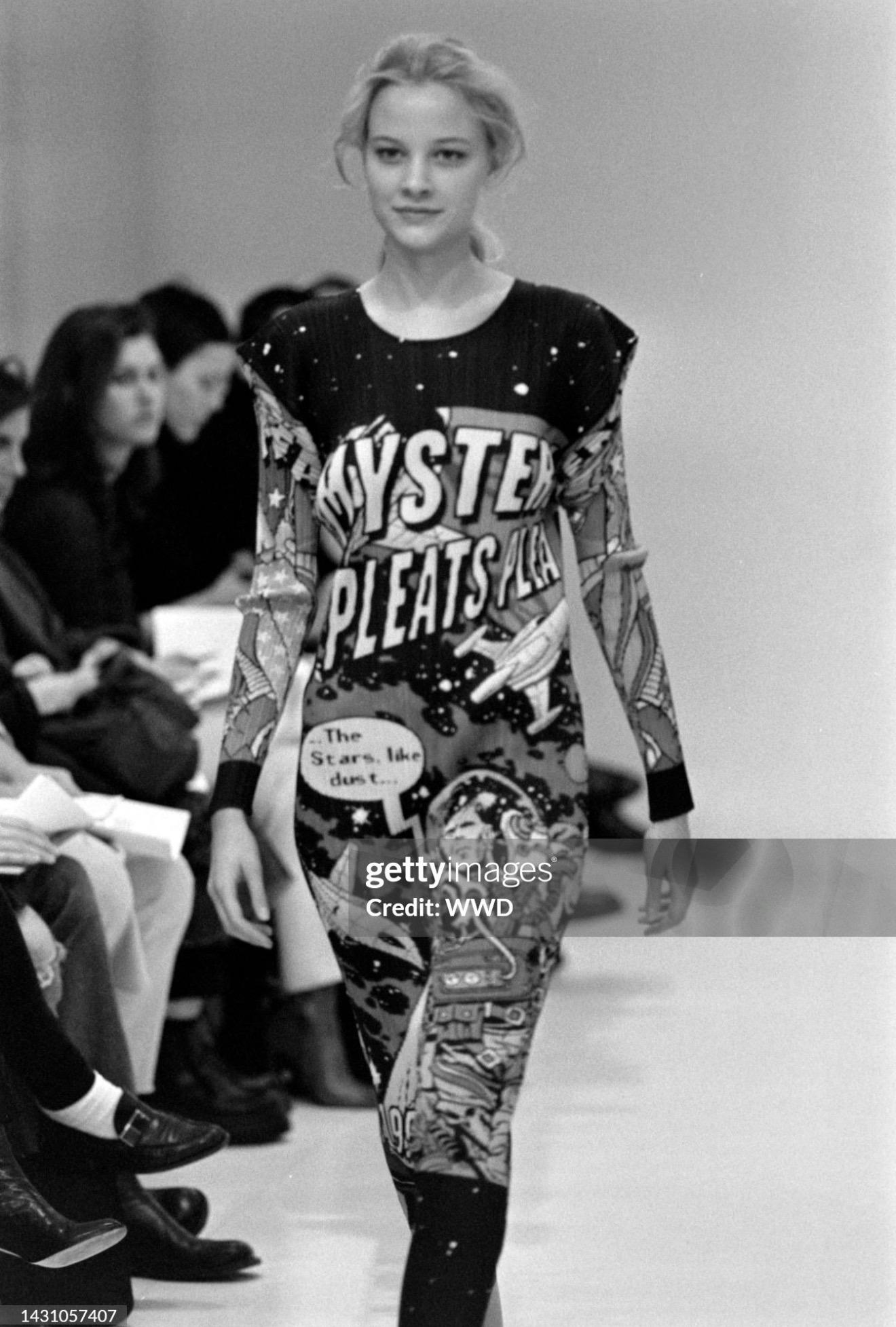 issey miyake pleats please 1999 象 プリーツ il_1080xN.6707504099_5bpc.jpg