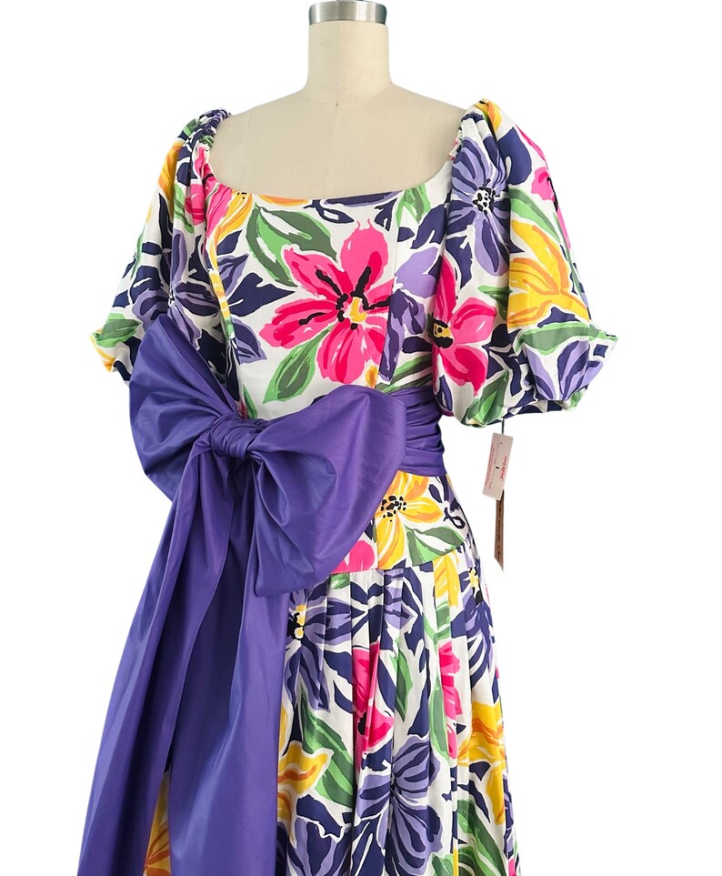 1980s Victor Costa Floral Dress image 4