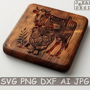 Puede incluir: Una tabla de cortar de madera con un dise&ntilde;o grabado con l&aacute;ser de una vaca y un pollo. El dise&ntilde;o es de estilo r&uacute;stico y presenta un entorno de granja.