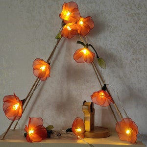 Guirnalda de luces de cerezo hechas a mano: iluminación floral romántica