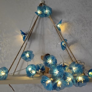 Luci fatate a forma di fiori di ciliegio: luci a forma di fiore di ciliegio fatte a mano