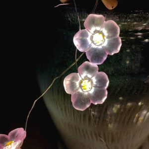 Pink Sakura Copper String Lights, Cherry Blossom Fairy Lights, Romantic Flower String Lights for Bedroom Decor, Wedding lights, Gift for Mom imagem 6