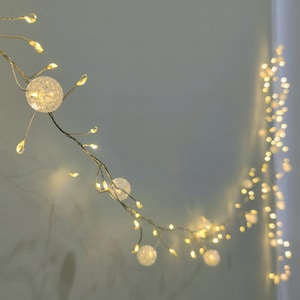 String Lights with Crackling Crystals, LED Cluster Fairy Lights, Sparkling StringLights for Bedroom, Wedding, Party, Window Decor, Girl Gift