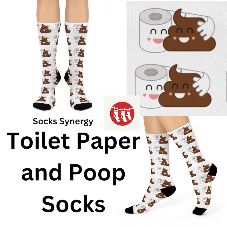 Pu&ograve; includere: Calzini bianchi al ginocchio con un motivo ripetuto di rotoli di carta igienica sorridenti ed emoji di cacca sorridenti. I calzini hanno talloni e dita nere. Il testo "Toilet Paper and Poop Socks" &egrave; visualizzato sotto.