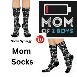 Moeder van 2 jongens Cool Mom Crew-sokken, leuk cadeau voor moeders, unieke sokken voor Moederdag, casual comfort, speels dagelijks gebruik, eigenzinnige cadeaus