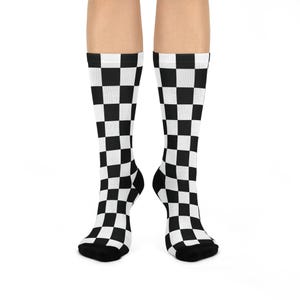 Checkered Pattern Cushioned Crew Socks, Cozy Fashionable Socks, Gift for Sock Lovers, Trendy Athletic Socks, Stylish Footwear