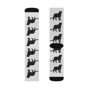 Calcetines de pantera con diseño de gato juguetón, regalo divertido para amantes de los gatos, ropa cómoda para el día a día, regalo único con temática de mascotas, ideal para cumpleaños y celebraciones.
