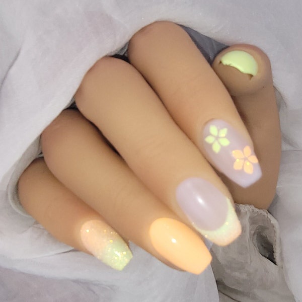 Spring Time- Press on Nails