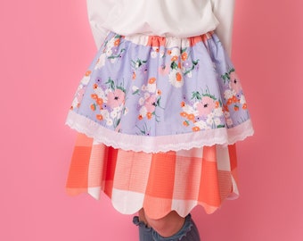 Jupe fille, Imprimé fleurs, vichy orange, 7-10 ans, longueur de la jupe froncée 40 cm, tour de taille réglable 45-84 cm, fait main, cadeau d'anniversaire