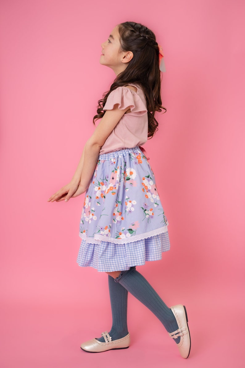 Jupe vichy fleurs et dentelle pour fille, 7-10 ans, jupe froncée de 40 cm de longueur, tour de taille réglable de 45 à 84 cm, fait main, cadeau d'anniversaire pour elle image 3