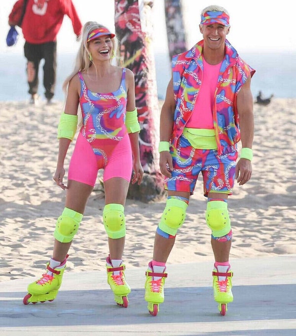 Couples Halloween Costume| 80's Couples Outfits| Cosplay| Margot Robbie & Ryan Gosling Halloween Costume| Rollerskating Costume| 80s Party