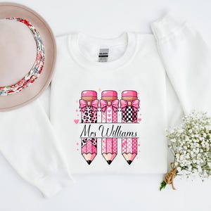 Custom Teacher Sweatshirt, Teacher Mrs Sweatshirt, Cute Teacher Crewneck, Teacher Appreciation gift, Gift for Teacher, Pencil Teacher shirt
