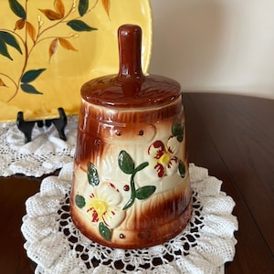 Butter Churn Cookie Jar- Unmarked - vintage cookie jar - farmhouse - kitchen storage