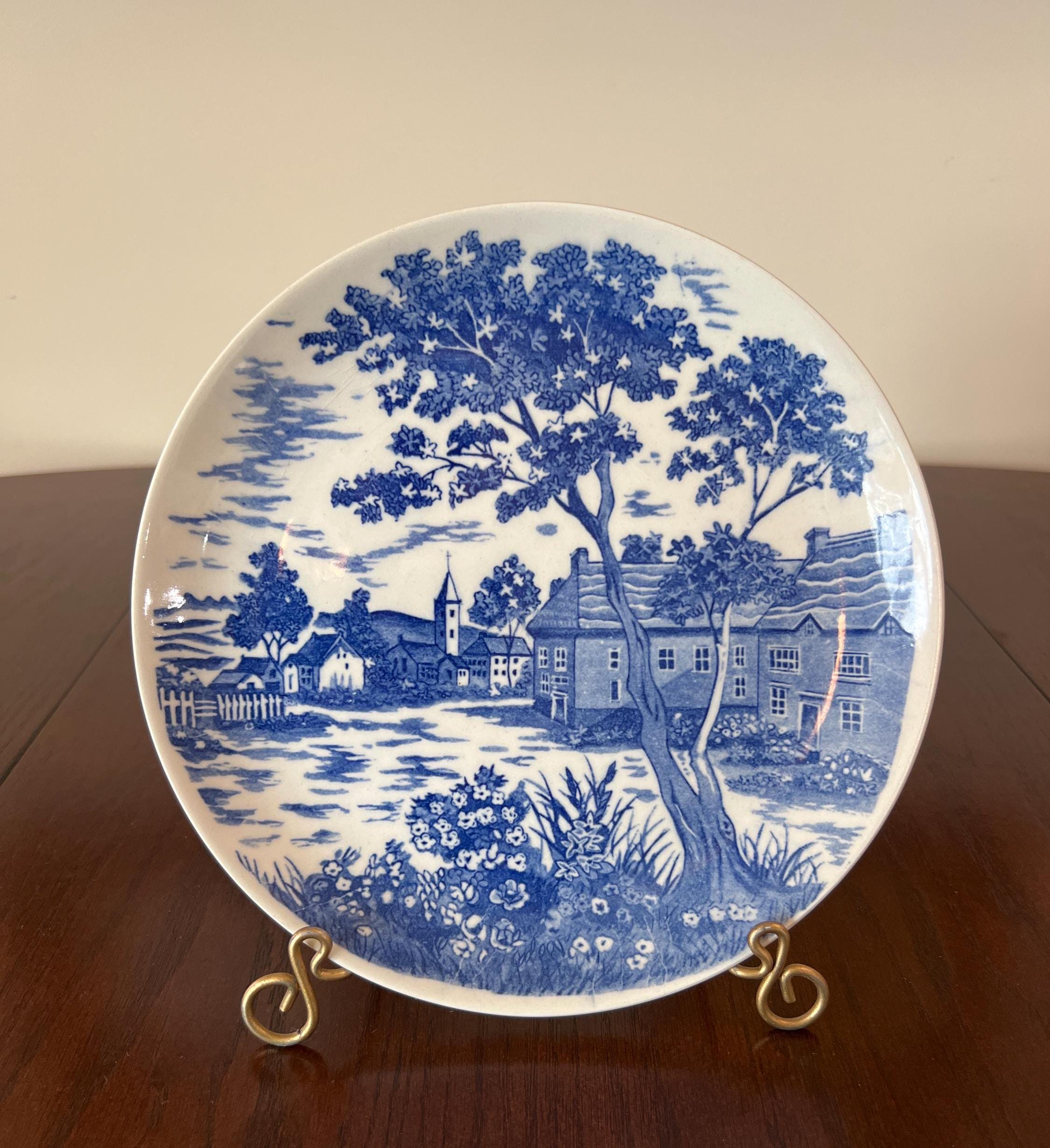 Vintage “english Village” Luncheon Plate – 9.25