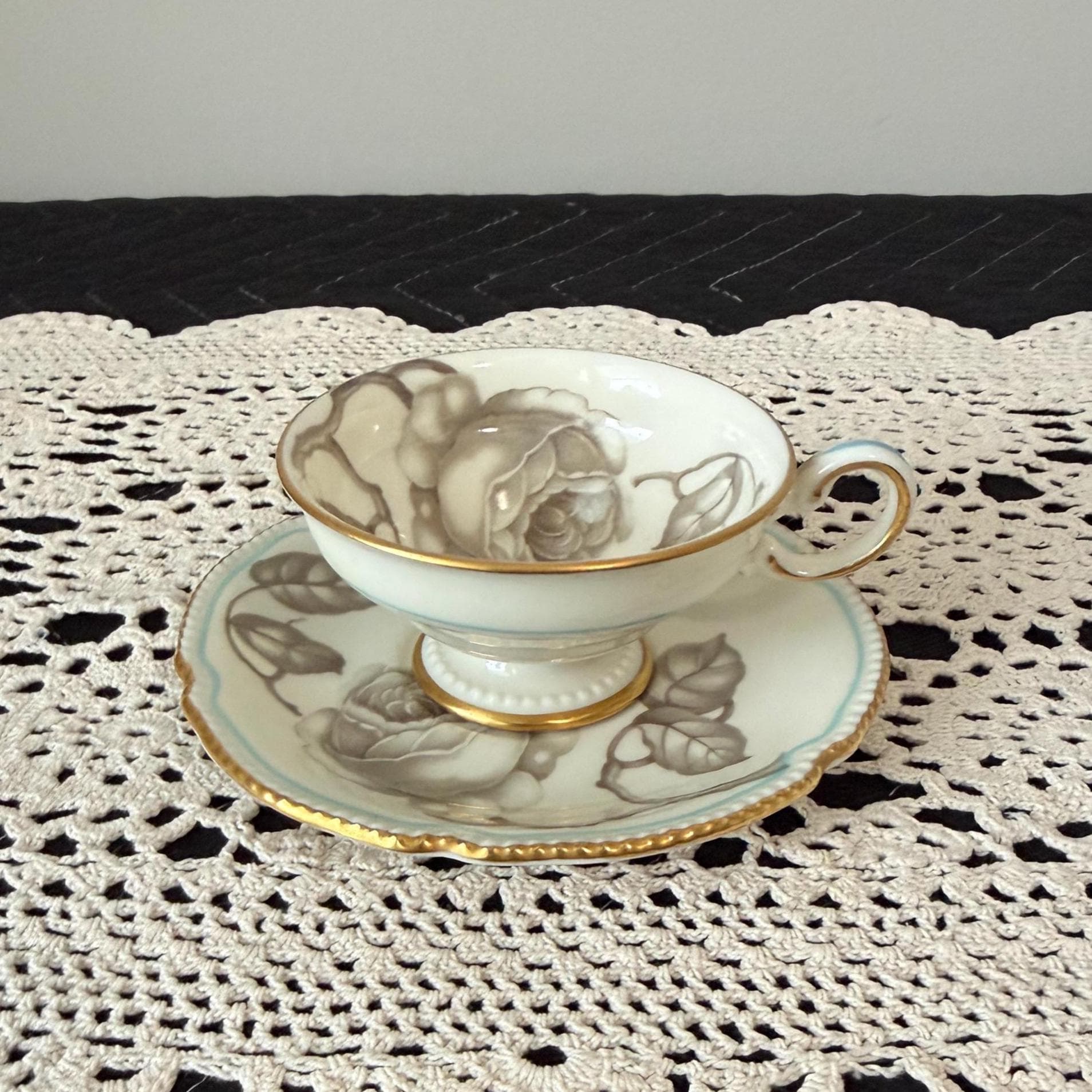 Castleton Gloria - Etsy