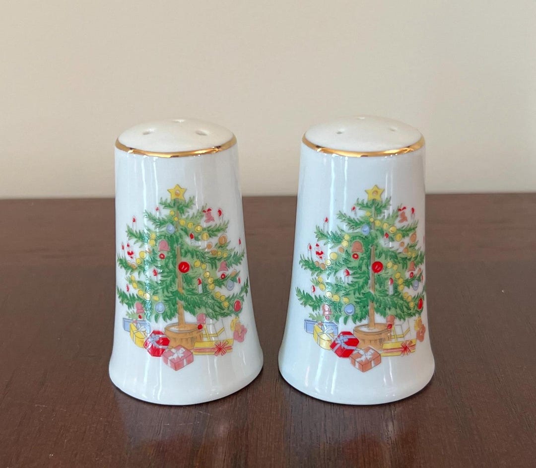 Vintage Christmas Salt And Pepper Shakersnull