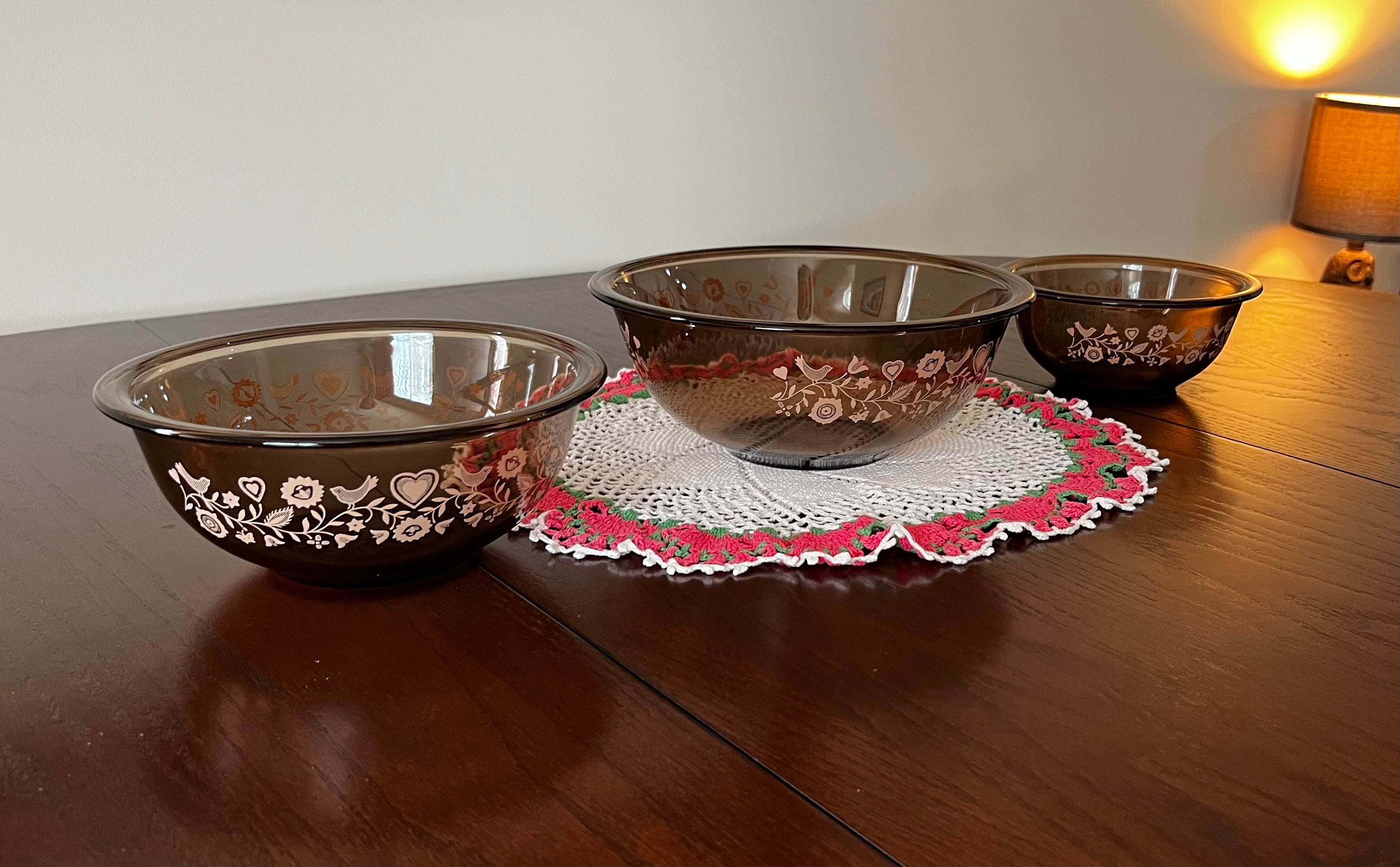 Pyrex, Set of 3 Clear Glass Nesting-Mixing bowls with lids, #322