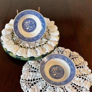 Blue Willow bowls - set of 2 - 6.25” -  unmarked and USA - chinoiserie - vintage dinnerware - vintage bowls - farmhouse - cereal bowls