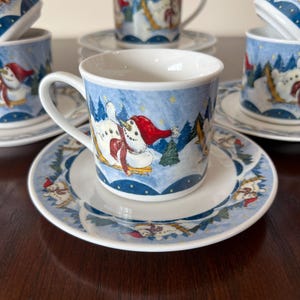 Oneida - Snow Valley - Flat Cup & Saucer Set - 4 Cups/ 4 Saucers - Winter Christmas Holiday Dinnerware - Snowman Sledding - vintage