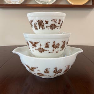 Vintage Pyrex Early American Nesting Bowls: 443, 402, 401