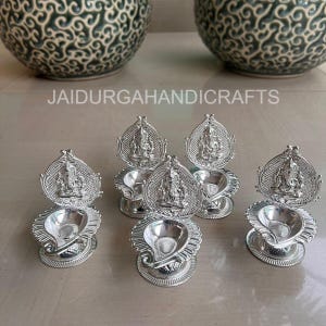Lot von 50 deutschem Silber Laxmi Ganesh Deepam, reines Silber, Hochzeits-Bevorzugung, Massengeschenk-Rückkehrgeschenk-religiöses Geschenk, indische Rückgeschenke